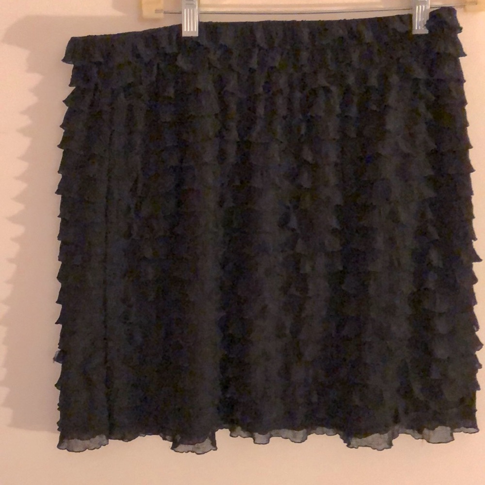 Black ruffled skirt-XL